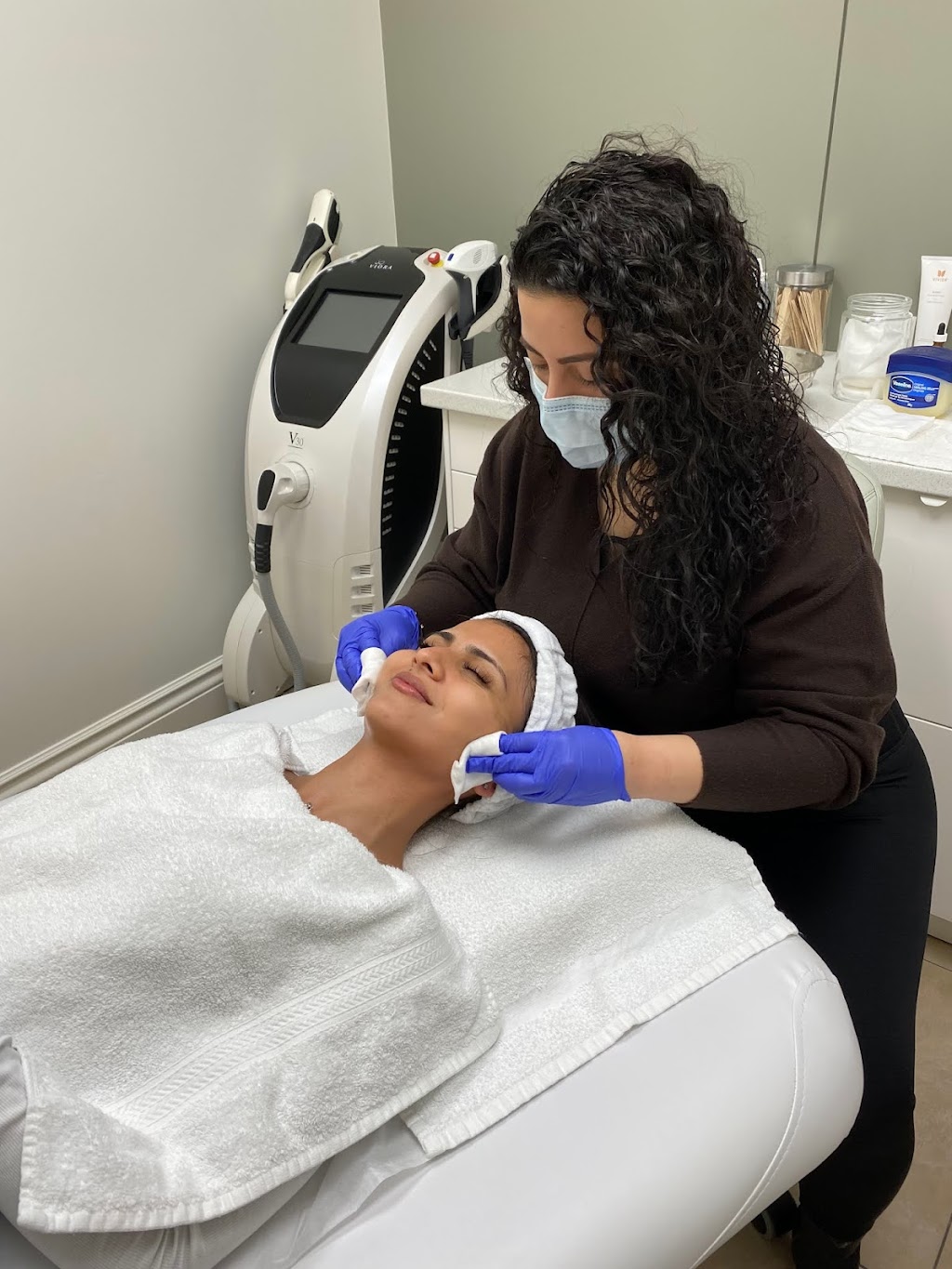ZEST Richmond Hill Face + Body Clinic | 10785 Leslie St Unit #303, Richmond Hill, ON L4S 0B2, Canada | Phone: (905) 737-5550