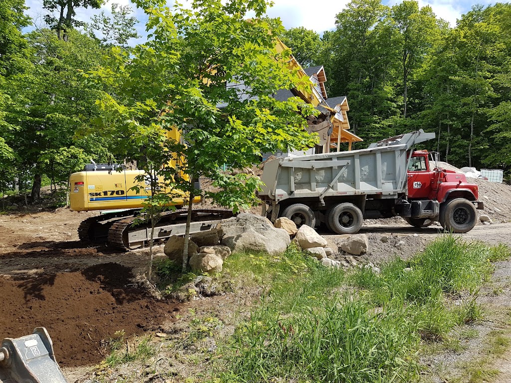 Greens Haulage | 100 Jessup Ln, Novar, ON P0A 1R0, Canada | Phone: (705) 789-0005
