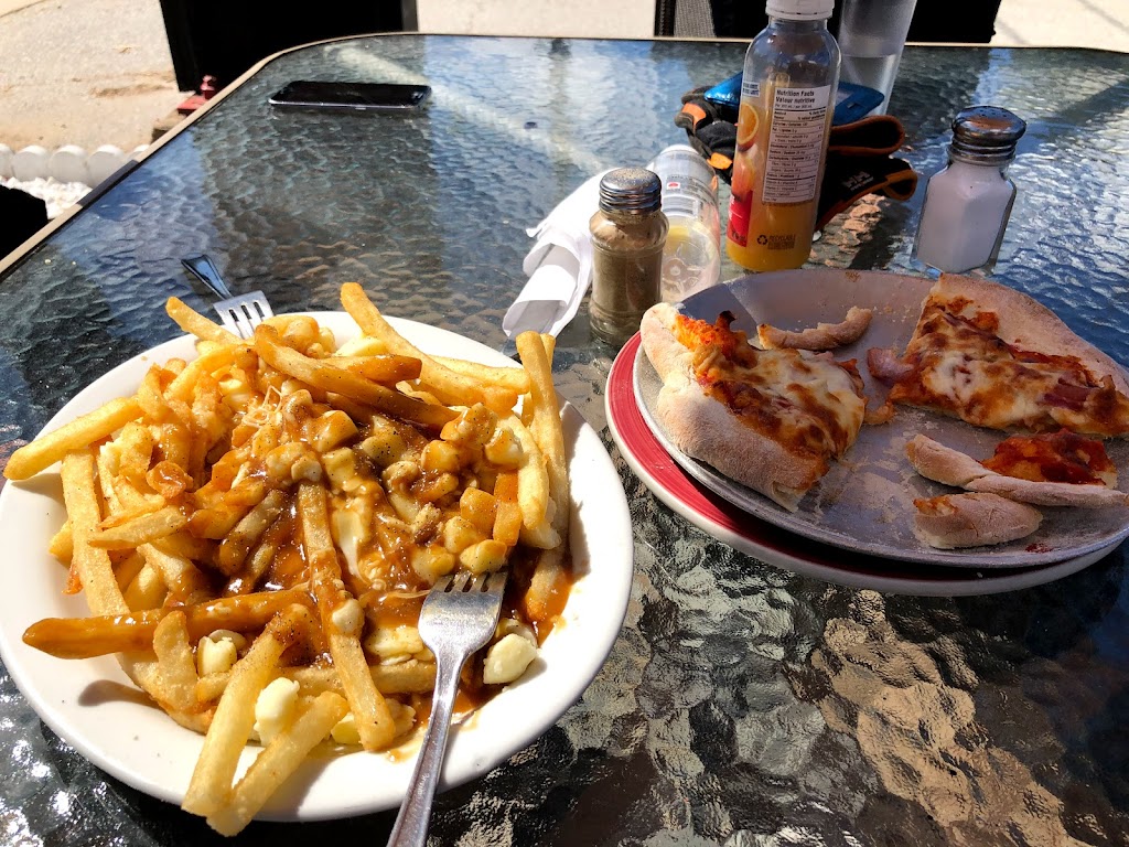 Hannahs Diner | 19500 Opeongo Line, Barrys Bay, ON K0J 1B0, Canada | Phone: (613) 756-2074