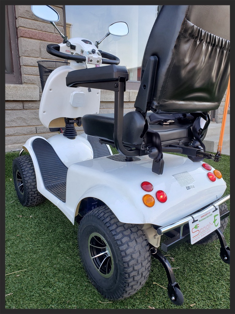Scoot-E | 180 Rue Saint-Louis, LeMoyne, QC J4R 2L5, Canada | Phone: (450) 671-3438