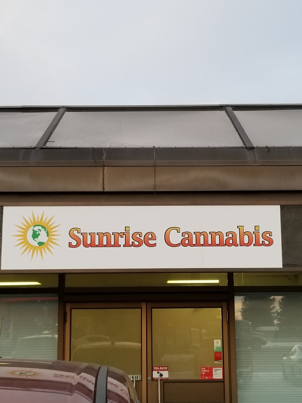 Sunrise Cannabis Retail Ltd | 4614 50 Ave, Gibbons, AB T0A 1N0, Canada | Phone: (780) 964-5572