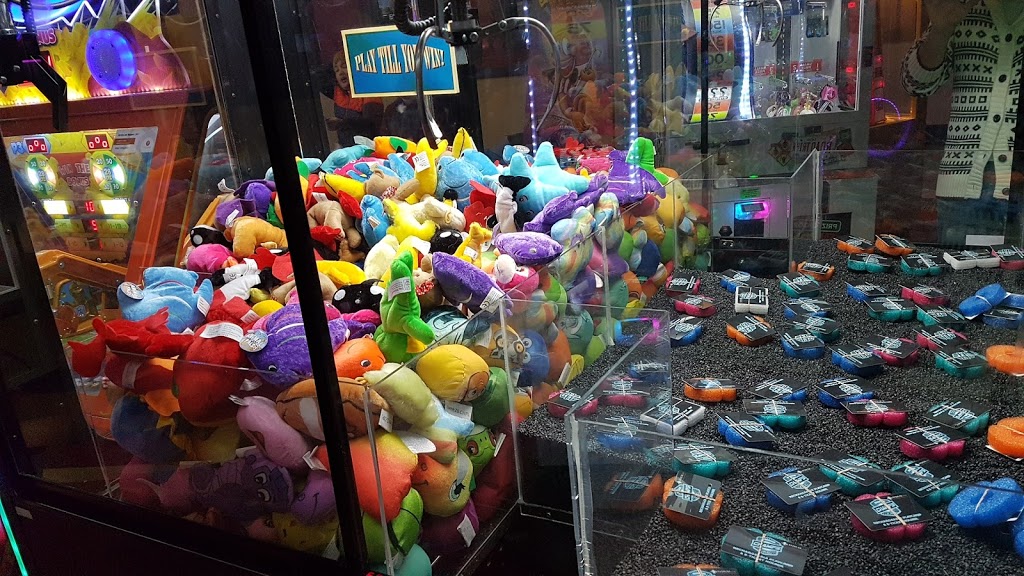 Champs Family Entertainment Centre | 300 Bronte St S, Milton, ON L9T 1Y8, Canada | Phone: (905) 878-1300