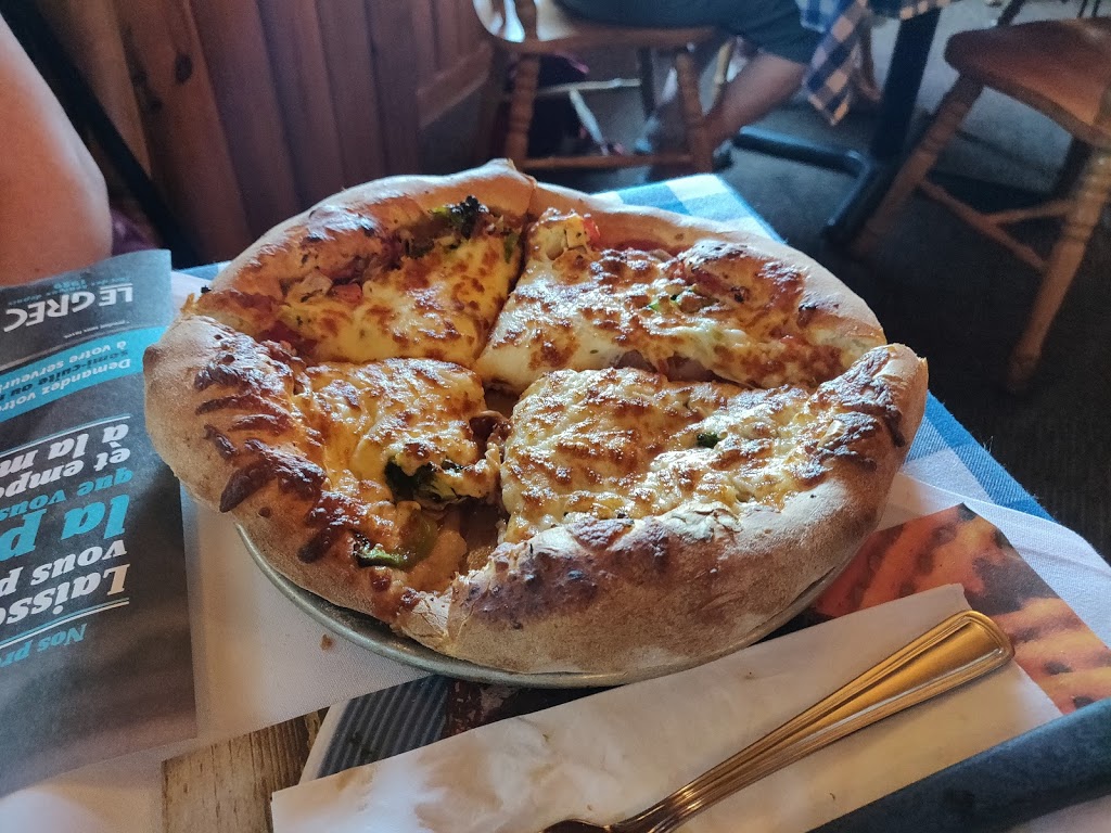 Restaurant Le Grec | 9151 Rue Notre Dame O, Trois-Rivières, QC G9B 6T2, Canada | Phone: (819) 377-2511