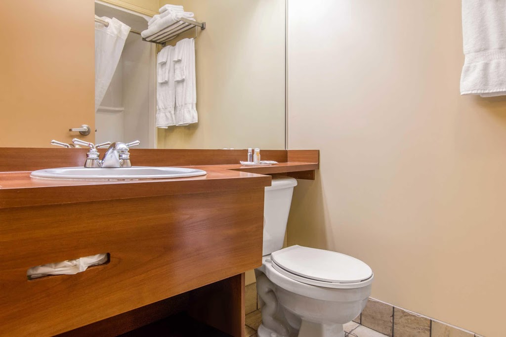 Comfort Inn & Suites | 255-8 Rue de Martigny O W, Saint-Jérôme, QC J7Y 2G4, Canada | Phone: (450) 438-8000