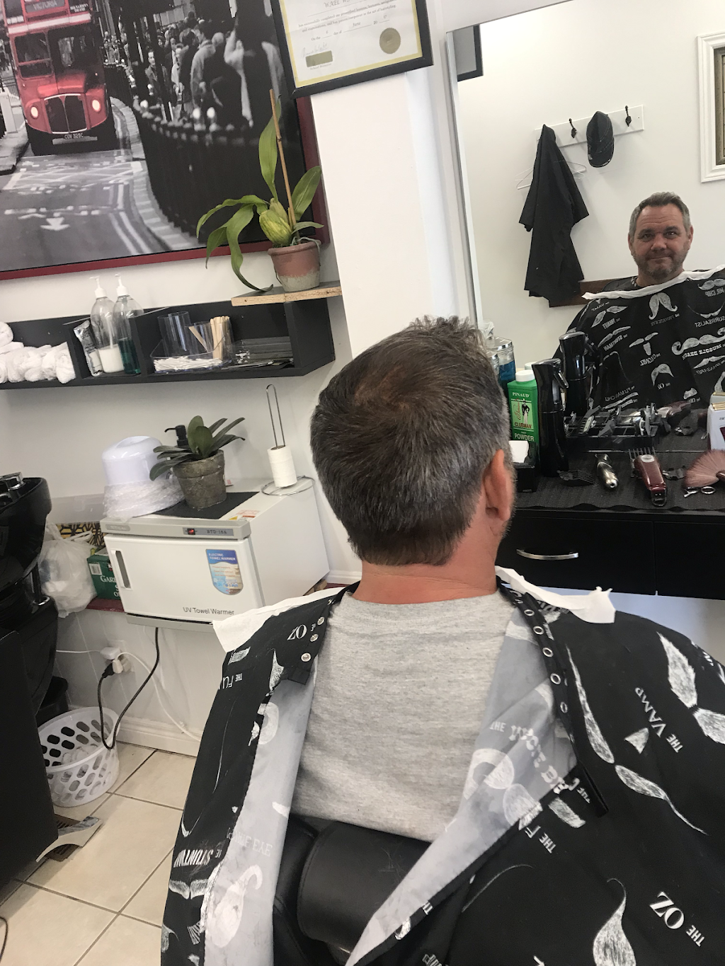Mr.Classy Barber Shop | 327 Dundas St E, Waterdown, ON L0R 2H0, Canada | Phone: (647) 606-2010