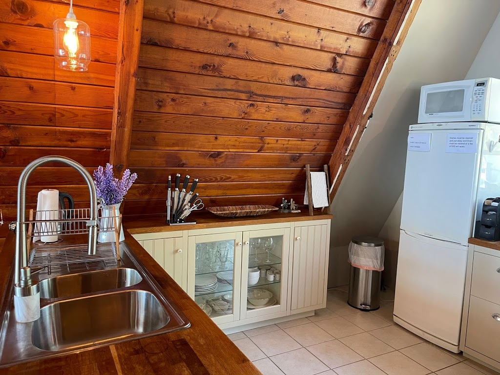25 Derner | Lodgr Vacation Rentals | 25 Derner Line, Lowbanks, ON N0A 1K0, Canada | Phone: (647) 895-6362
