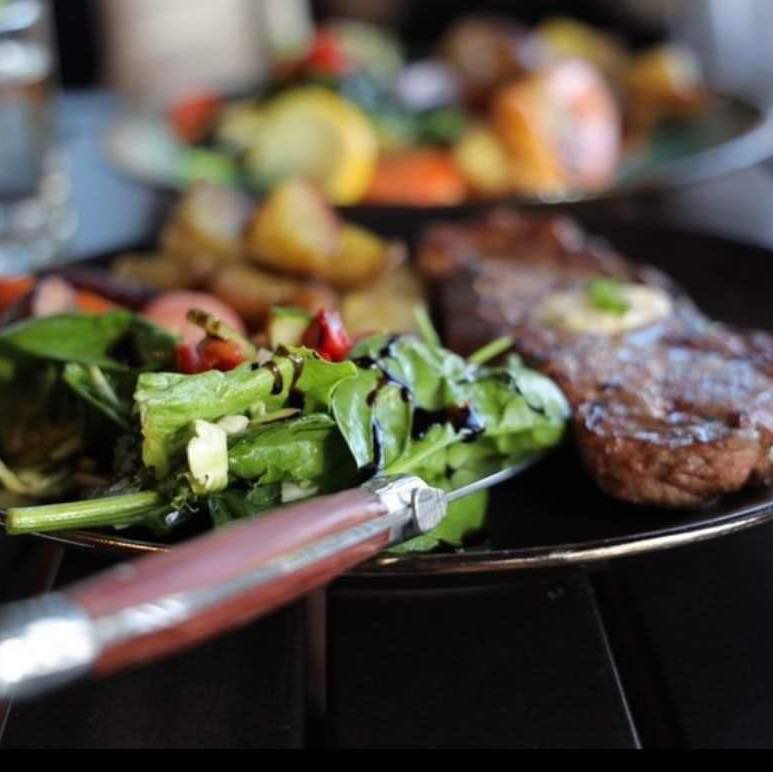 Boatshed Waterfront Grill | 4760 Brenton Page Rd, Ladysmith, BC V9G 1L7, Canada | Phone: (250) 924-7765