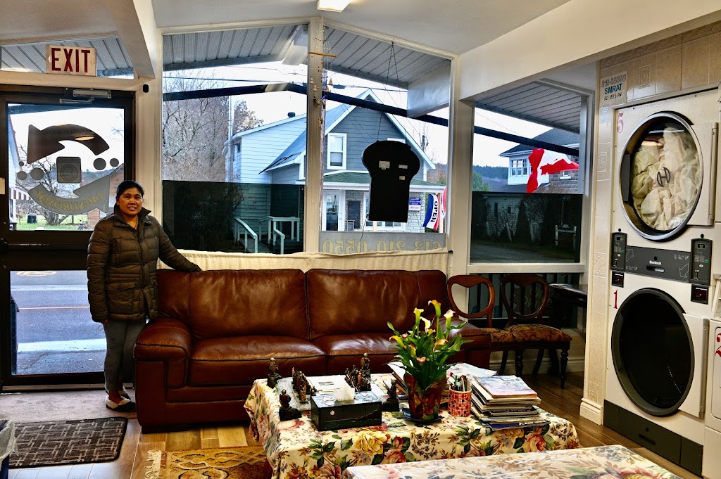 Bay Coin Laundromat | 54 Bay St, Barrys Bay, ON K0J 1B0, Canada | Phone: (613) 210-0550
