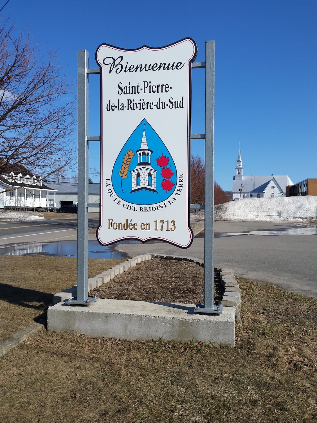 Centre des loisirs de Saint-Pierre | 604 Rue Principale, Saint-Pierre-de-la-Rivière-du-Sud, QC G0R 4B0, Canada