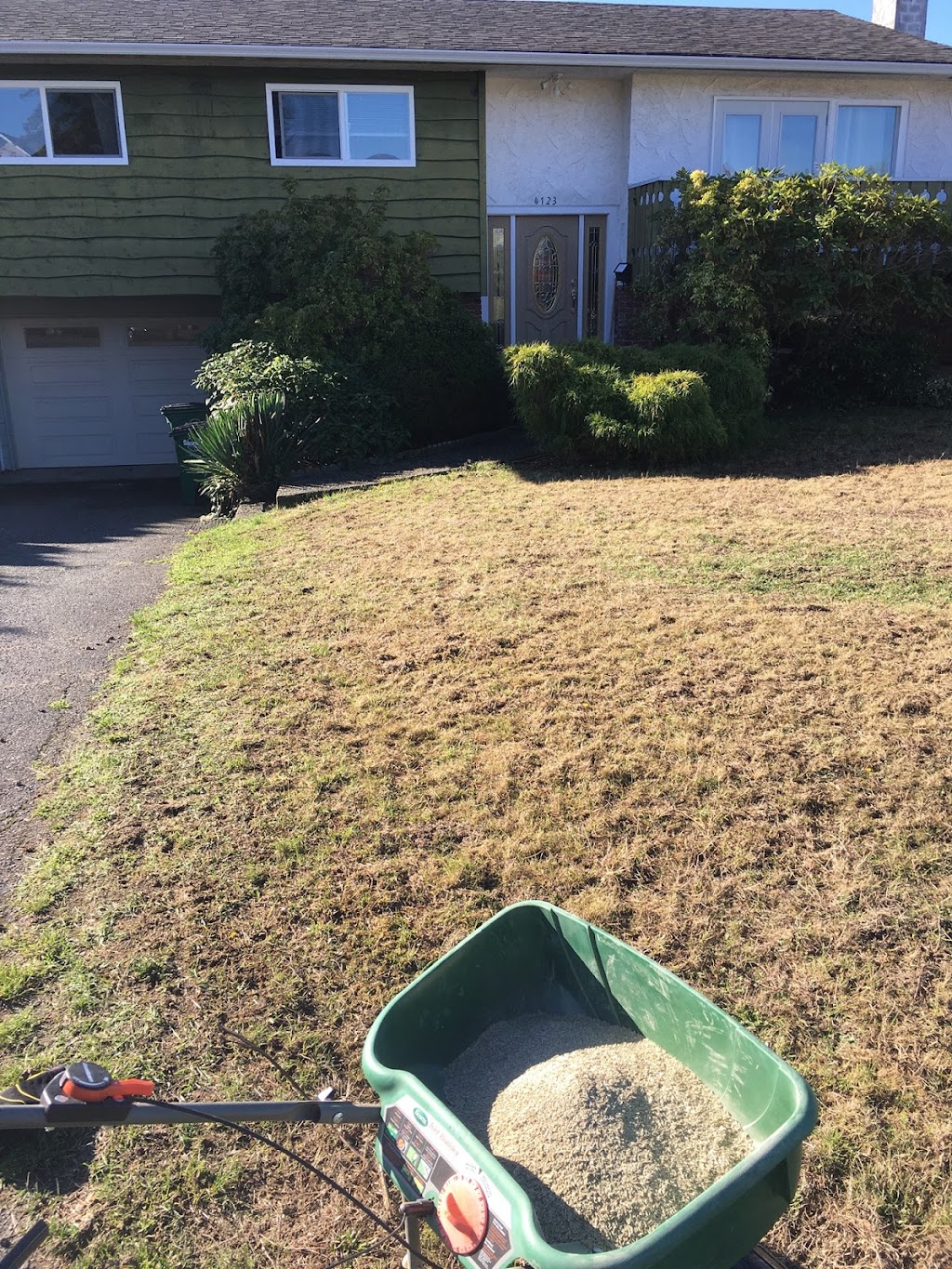 Sandy’s Gardening & Landscaping | 2025 Chaucer St, Victoria, BC V8R 1H6, Canada | Phone: (306) 231-0501