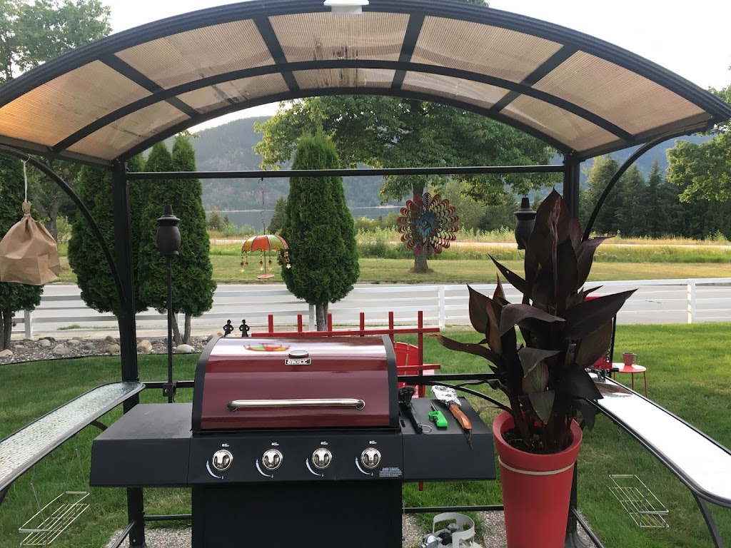Arrow Lake Motel | 101 Oak St, Fauquier, BC V0G 1K0, Canada | Phone: (250) 269-7622