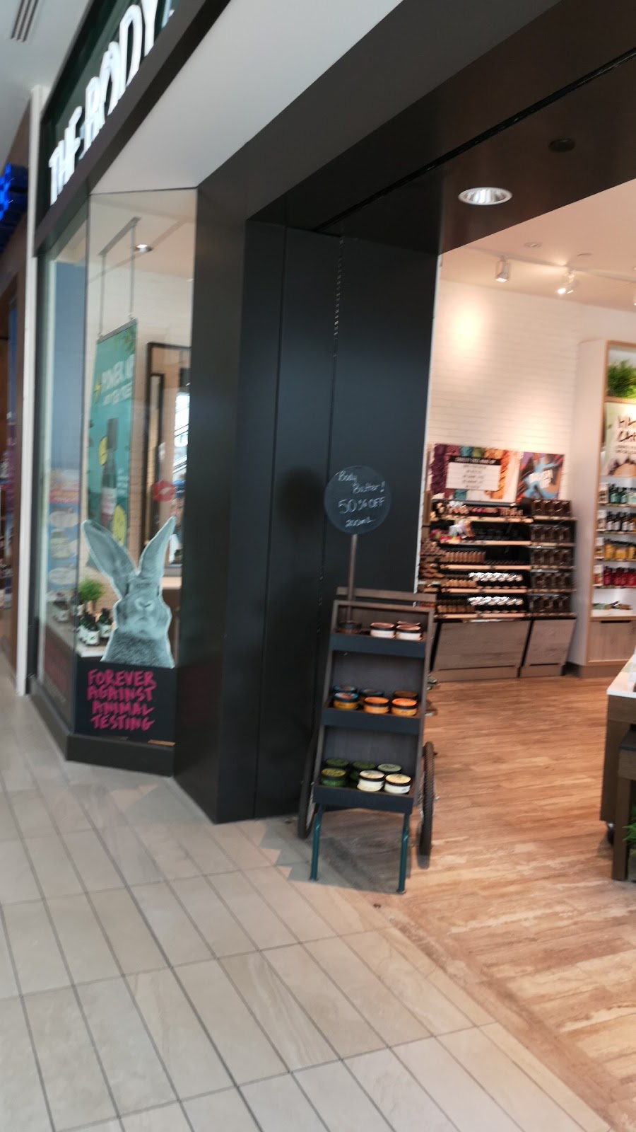 The Body Shop | 240 Leighland Ave, Oakville, ON L6H 3H6, Canada | Phone: (905) 849-7353