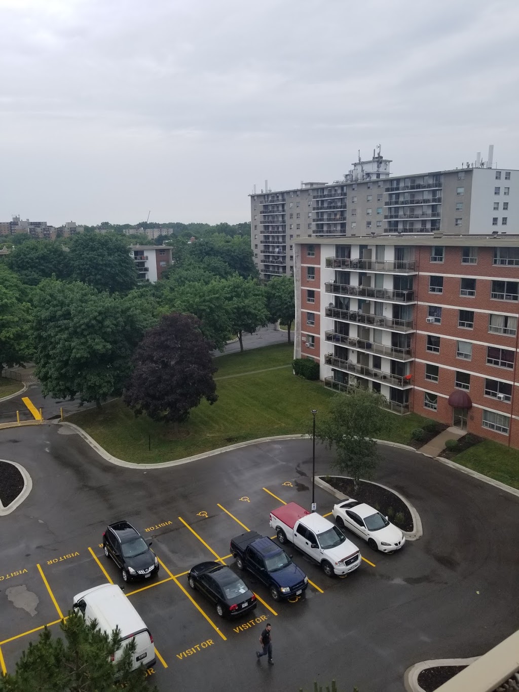 Q residential | 1136 Adelaide St N, London, ON N5Y 2N8, Canada | Phone: (519) 433-5705