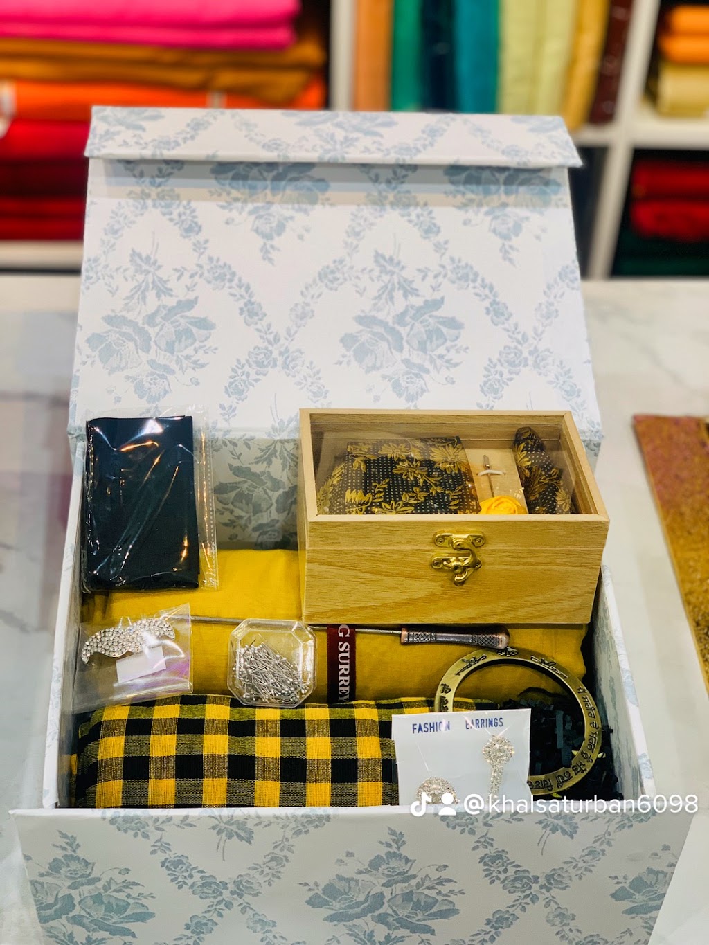 turban tying surrey | 12815 85 Ave, Surrey, BC V3W 0K8, Canada | Phone: (778) 713-6098