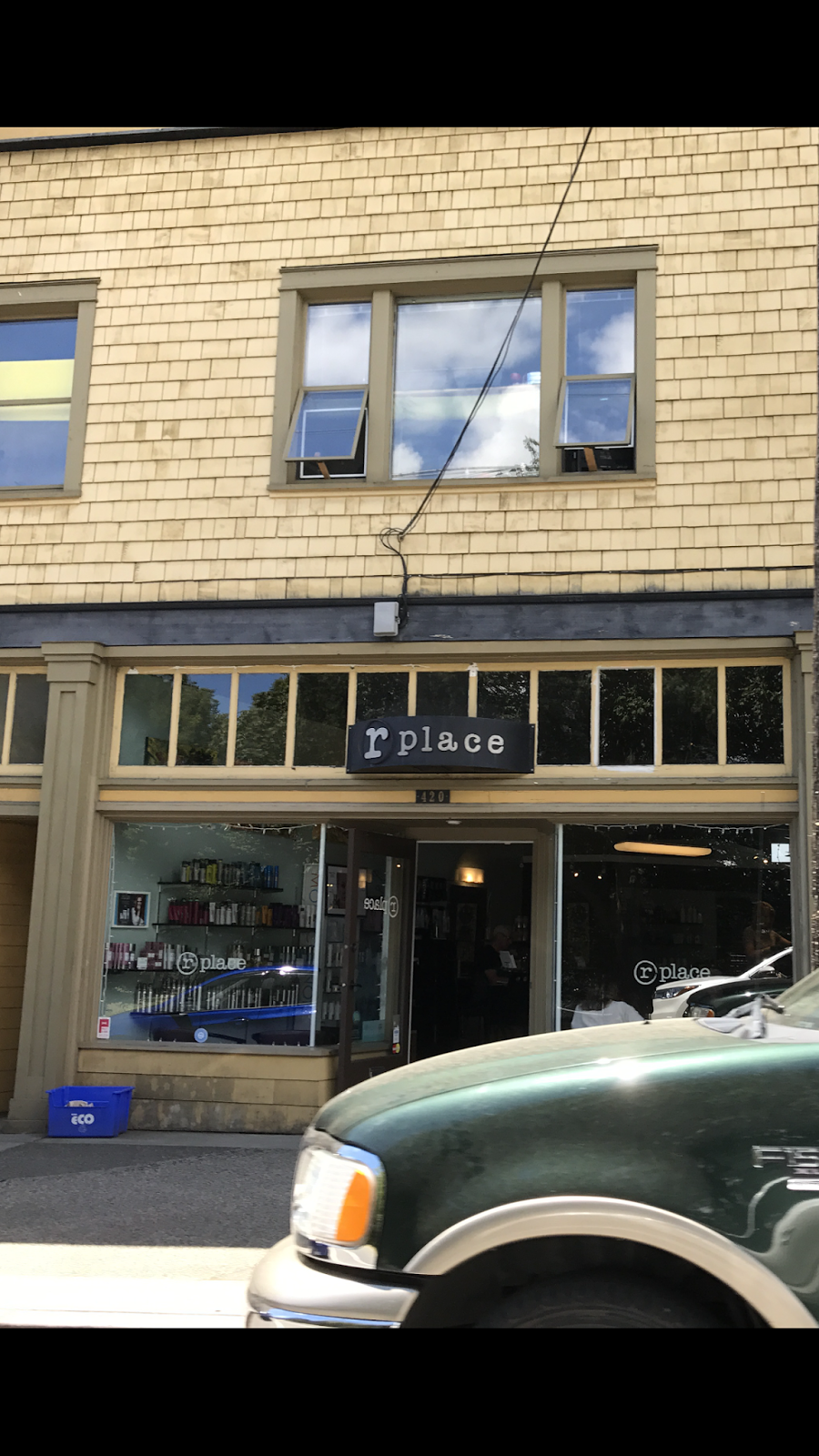 rplace | 2V8, 420 Craigflower Rd, Victoria, BC V9A 3A9, Canada | Phone: (250) 592-8766