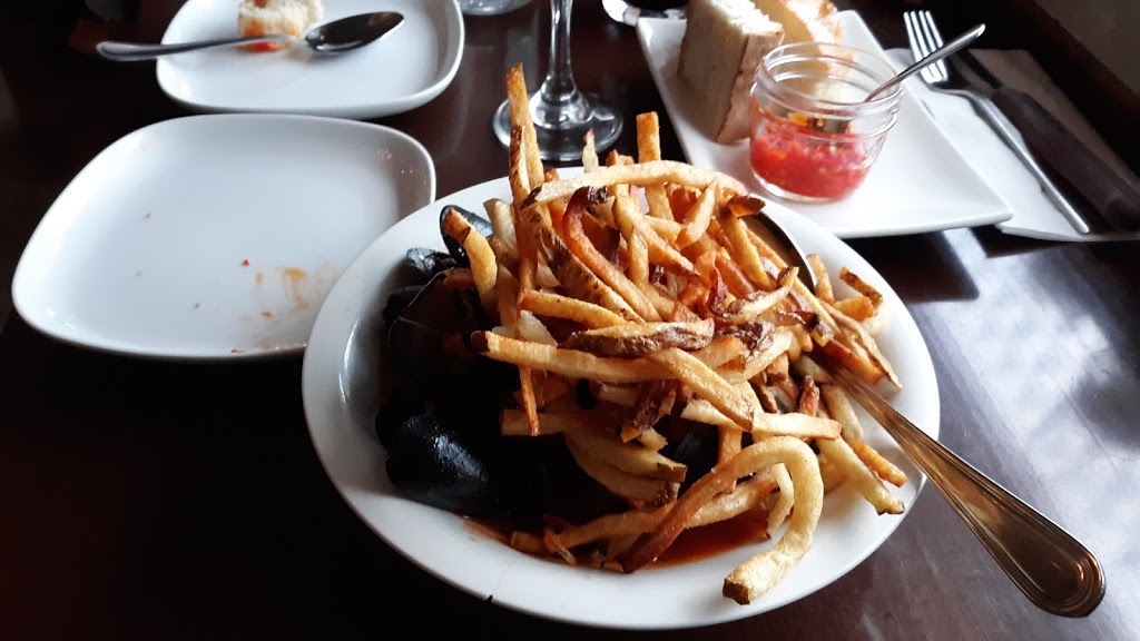 Napoli Ristorante Pizzeria | 5485 Ferry St, Niagara Falls, ON L2G 1S3, Canada | Phone: (905) 356-3345