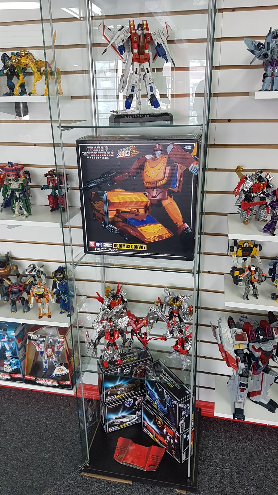 Geekstuff | 5220 Boulevard des Laurentides, Laval, QC H7K 2J8, Canada | Phone: (438) 496-4335