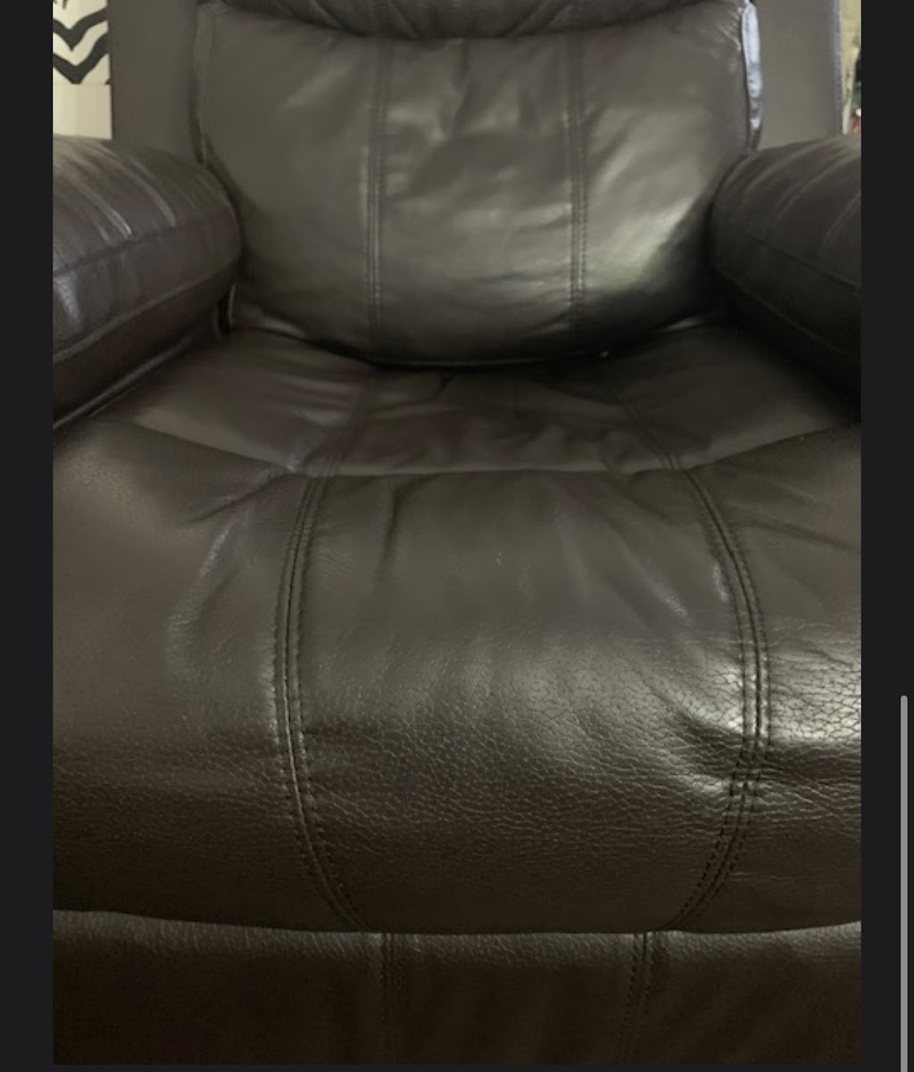 Paramount Furniture ltd. | 3711 Keele St, North York, ON M3J 1N1, Canada | Phone: (416) 398-3339