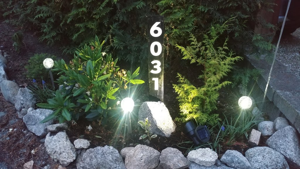 Sechelt Coastal Retreat | 6031 Coracle Dr, Sechelt, BC V0N 3A4, Canada | Phone: (604) 440-1517