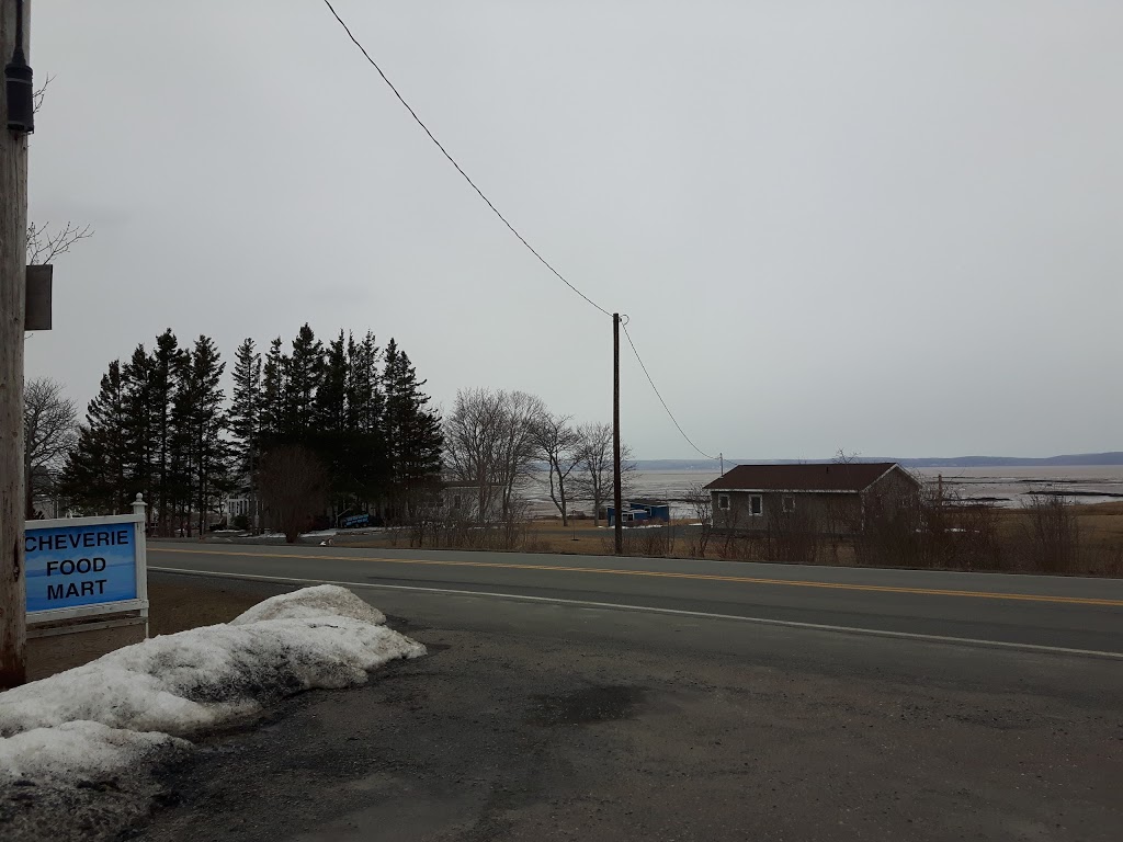 Cheverie Food Mart | 6570 NS-215, Cheverie, NS B0N 1G0, Canada | Phone: (902) 633-2357