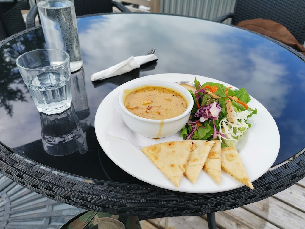 Kameleon Food and Drink | 654 Harper Rd #4, Quathiaski Cove, BC V0P 1N0, Canada | Phone: (250) 285-3282