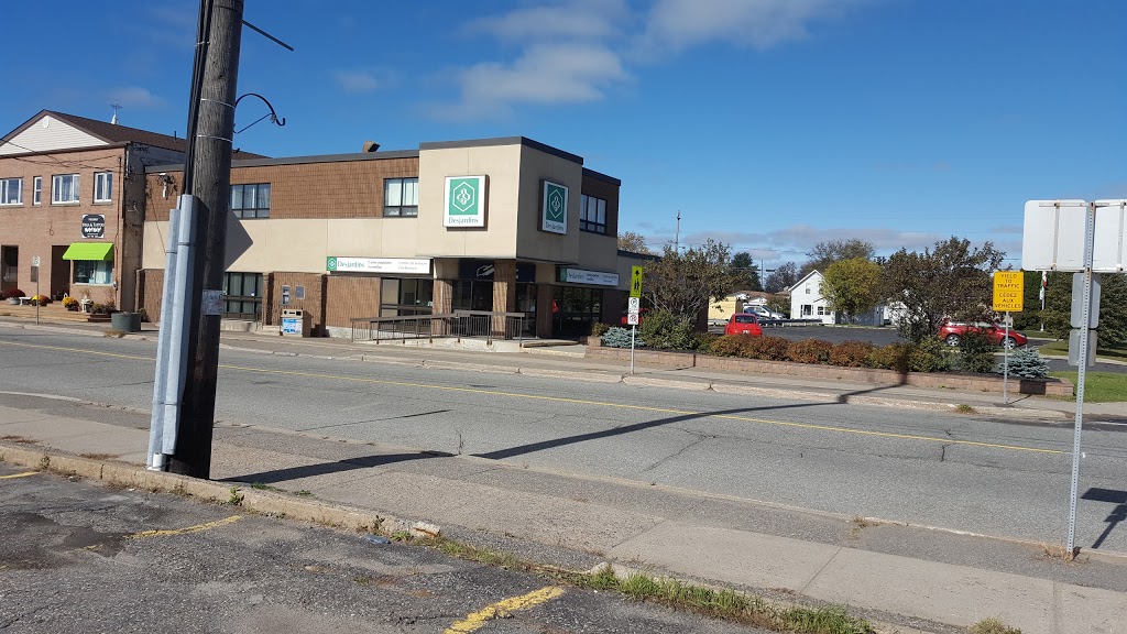 Caisse populaire Vermillon | 29 Main St E, Chelmsford, ON P0M 1L0, Canada | Phone: (705) 855-9018