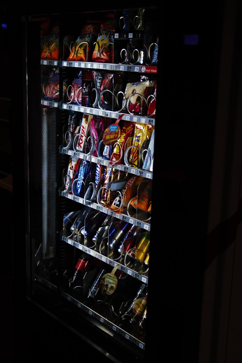 Walce Vending Machines | Rue Beethoven, Brossard, QC J4Z 2W3, Canada | Phone: (514) 573-1761