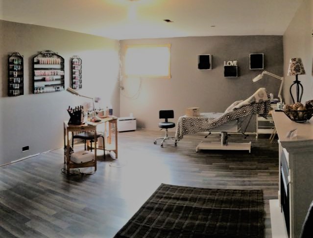 The White Orchid Spa | 7713 County Rd 21, North Augusta, ON K0G 1R0, Canada | Phone: (613) 802-9717