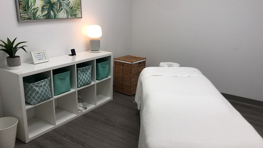 Savannah Massage Therapy and Wellness Clinic | 148 Manitou Dr #203, Kitchener, ON N2C 1L3, Canada | Phone: (519) 748-5111