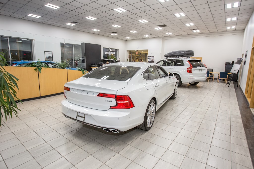 St-Laurent Volvo | 1300 Michael St, Ottawa, ON K1B 3N2, Canada | Phone: (613) 288-2543
