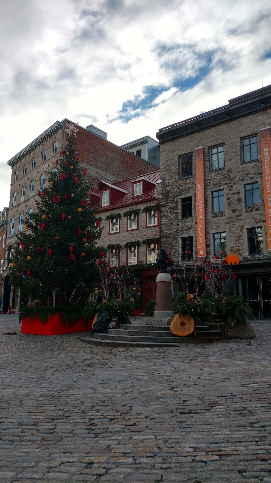 Galerie Place Royale | 1 Place Royale, Québec, QC G1K 4G3, Canada | Phone: (418) 692-6446