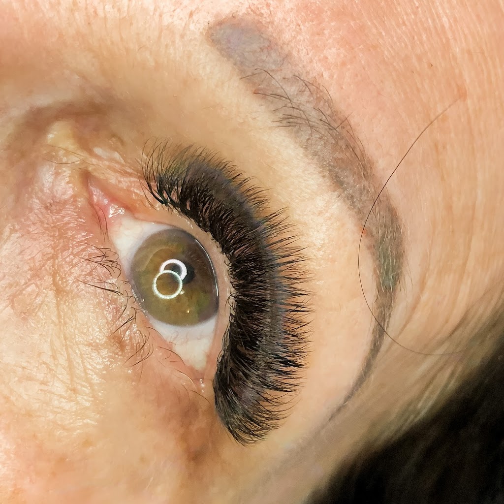 Carlenes Lashes | 64 Huntington Crescent, Courtice, ON L1E 3C7, Canada | Phone: (905) 439-2522