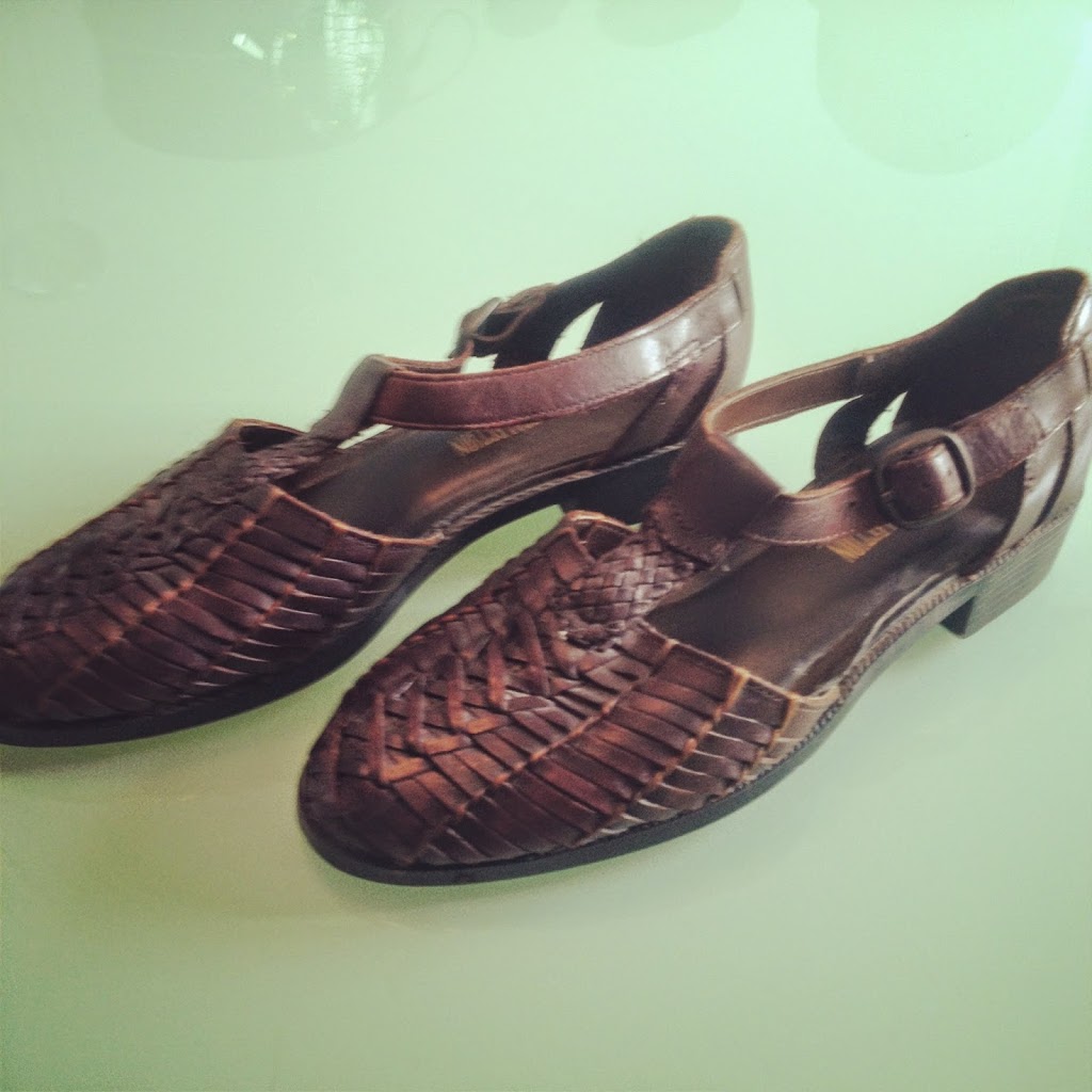 Out of the Past | 308 Ottawa St N, Hamilton, ON L8H 3Z9, Canada | Phone: (905) 548-6969