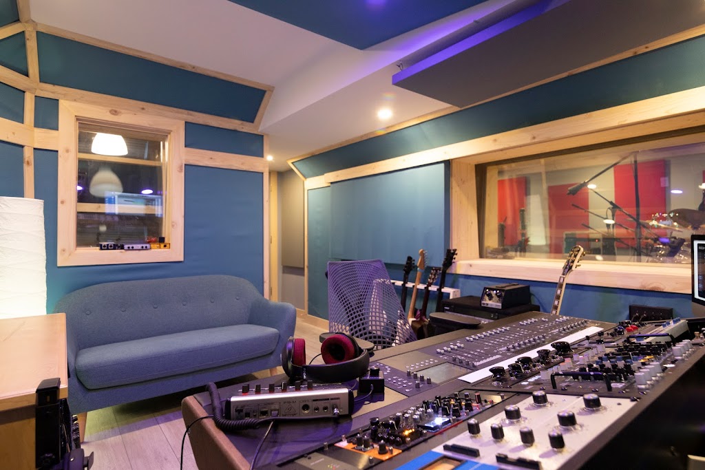 LittlePlayHouse Production | 1461 Moore Pl, Coquitlam, BC V3E 3B9, Canada | Phone: (604) 338-4350