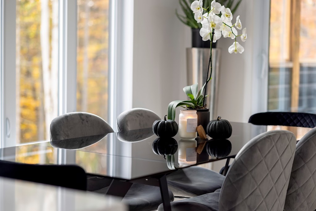 Blaaq Cottage | 179 Chem. du Lac Lili, Chertsey, QC J0K 3K0, Canada | Phone: (514) 501-4701