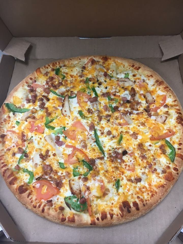 Dominos Pizza | 138 Mill St Unit 2-3, Angus, ON L0M 1B2, Canada | Phone: (705) 516-6666