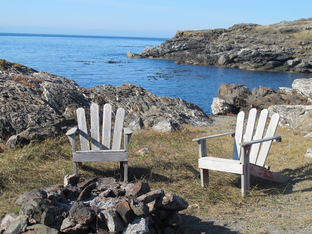 San Juan Waterhouse Vacation Rental | 1102 Old Johnson Roadway, Friday Harbor, WA 98250, USA | Phone: (360) 378-5639