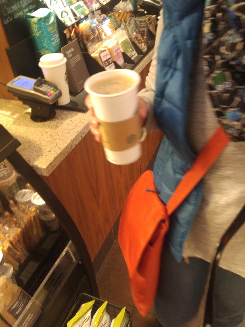 Starbucks | 812 49 Ave SW, Calgary, AB T2S 1G9, Canada | Phone: (403) 214-1440