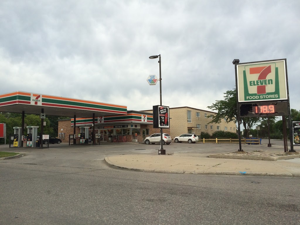 7-Eleven | 920 Archibald St, Winnipeg, MB R2J 0Z1, Canada | Phone: (204) 985-0113