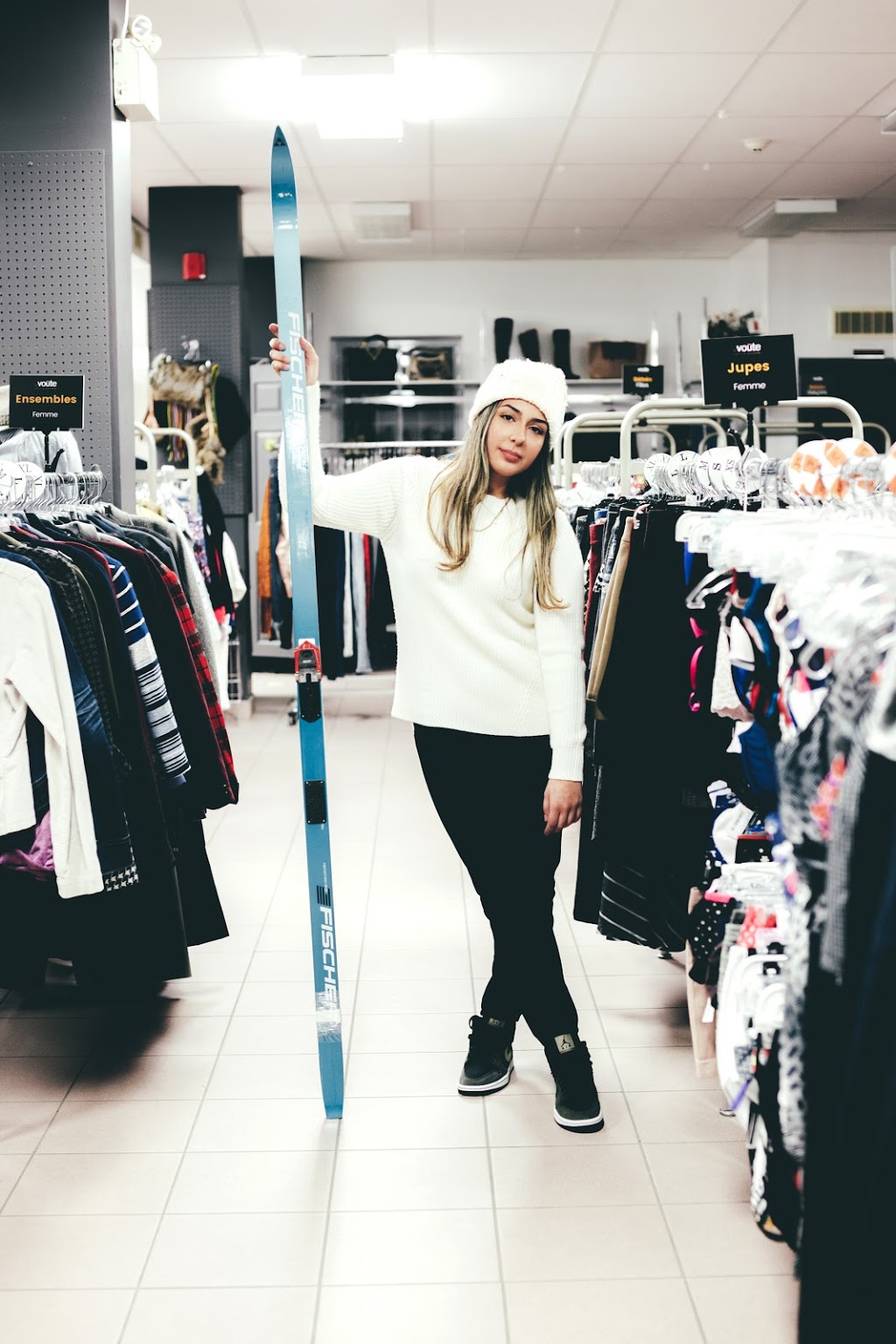 Friperie La Voûte | 125 Rue St Pierre, Saint-Constant, QC J5A 0W5, Canada | Phone: (450) 633-1688