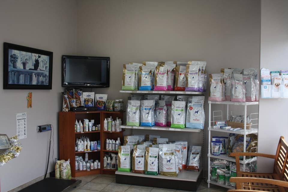 Foxcreek Animal Hospital | 2501 Third Line #12, Oakville, ON L6M 5A9, Canada | Phone: (905) 469-0800