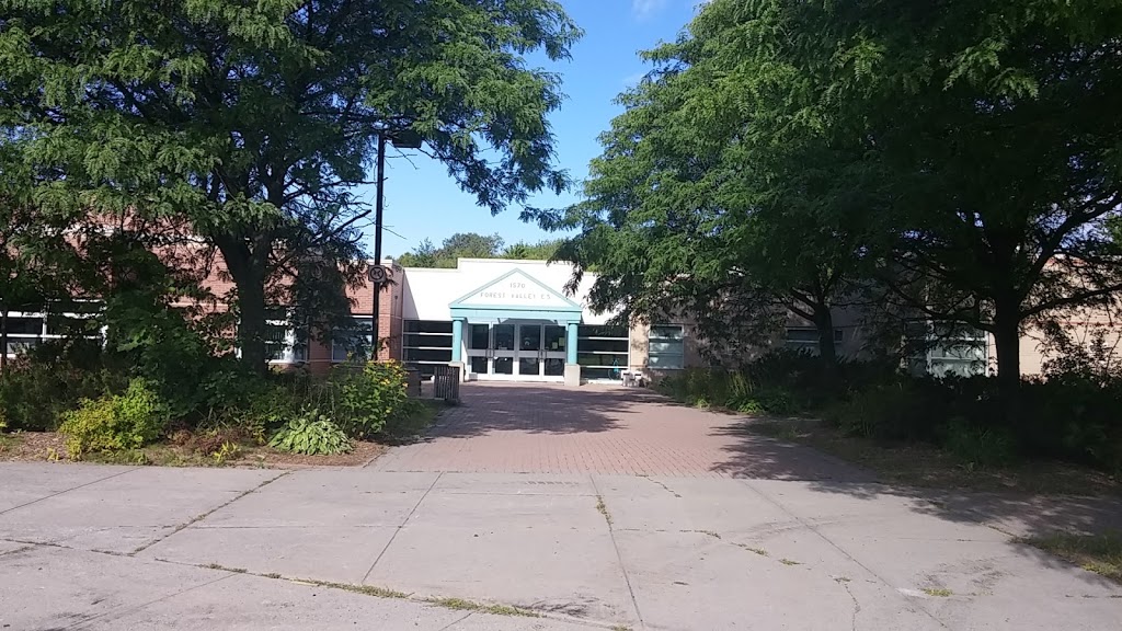 Forest Valley Elementary School | 1570 Forest Valley Dr, Orléans, ON K1C 6X7, Canada | Phone: (613) 824-0733