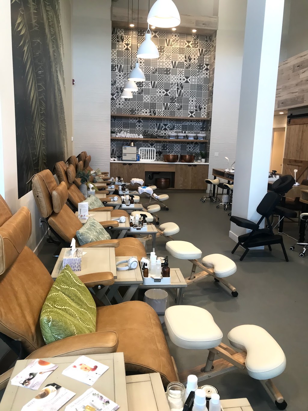 Drift Luxury Nail Bar | 8400 Blackfoot Trail SE Unit 108, Calgary, AB T2J 7E1, Canada | Phone: (403) 301-0888