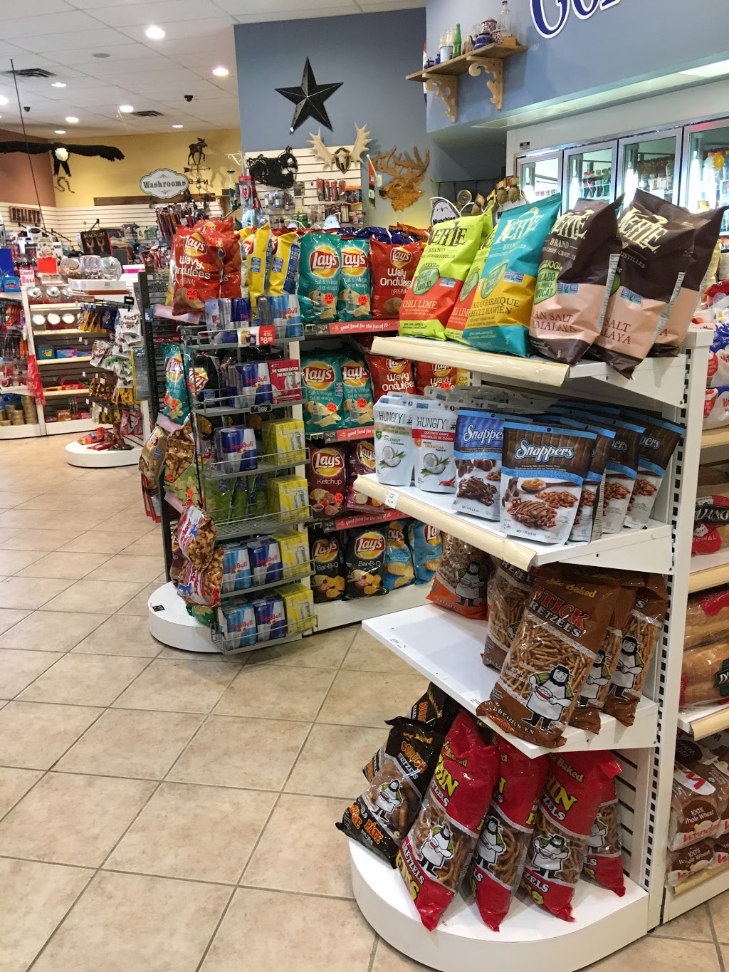 Country Store | 430 Pine St, Waubaushene, ON L0K 2C0, Canada