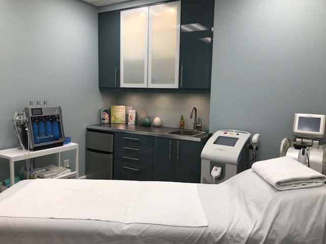 Skintastic You | 510 N Service Rd Unit 9A, Grimsby, ON L3M 0C9, Canada | Phone: (905) 309-0008