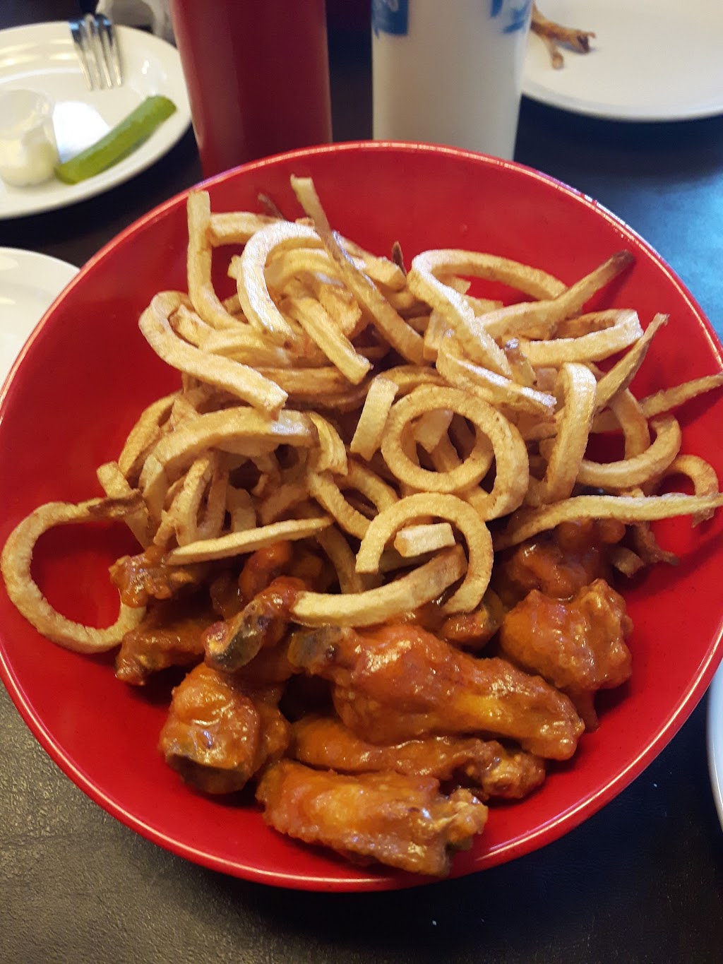 Ailes Buffalo Restaurant | 310 Bd Thibeau local 3, Trois-Rivières, QC G8T 2M4, Canada | Phone: (819) 371-2091