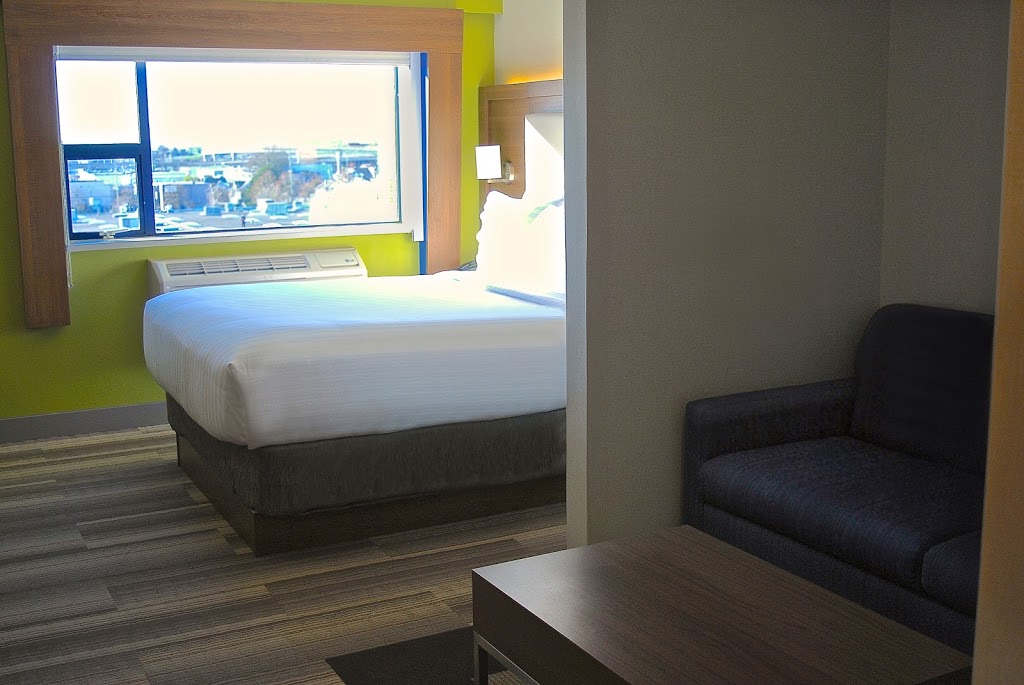 Holiday Inn Express Vancouver Airport - Richmond | 9351 Bridgeport Rd, Richmond, BC V6X 1S3, Canada | Phone: (604) 273-8080