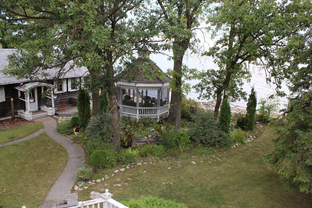Aarons on the Lake Bed & Breakfast | 311 Gimli Rd, Matlock, MB R0C 2B0, Canada | Phone: (204) 223-1690