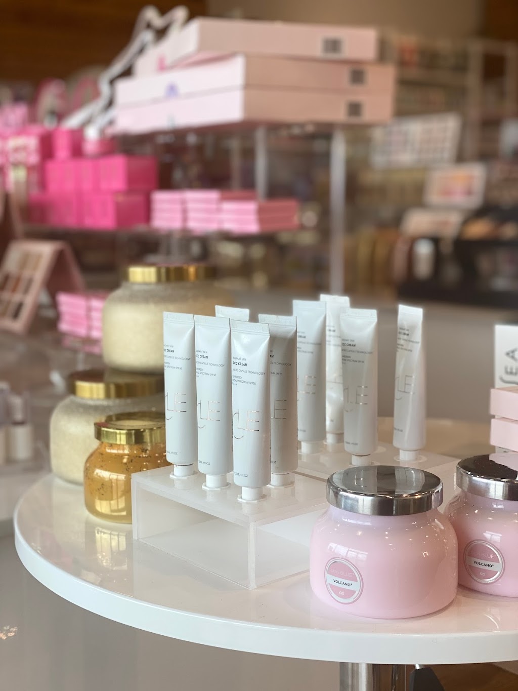 Niche Beauty | 220 Lakeland Dr #120, Sherwood Park, AB T8H 0N6, Canada | Phone: (780) 400-6727