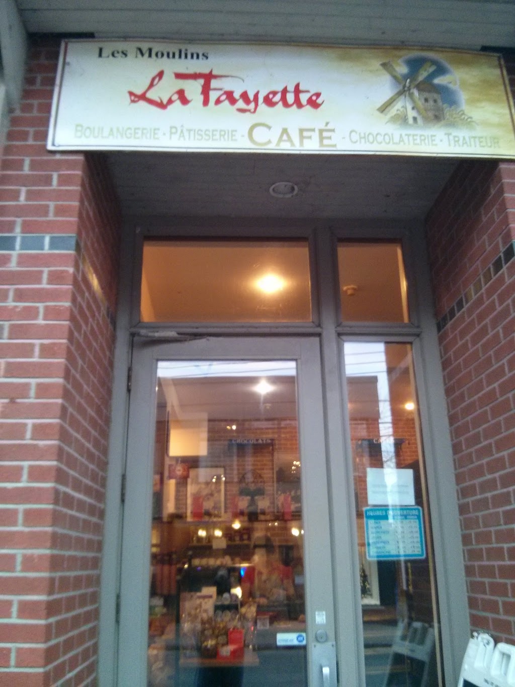 Moulin De Sacha (Le) | 279 Chemin du Bord-du-Lac, Pointe-Claire, QC H9S 4L2, Canada | Phone: (514) 674-0811